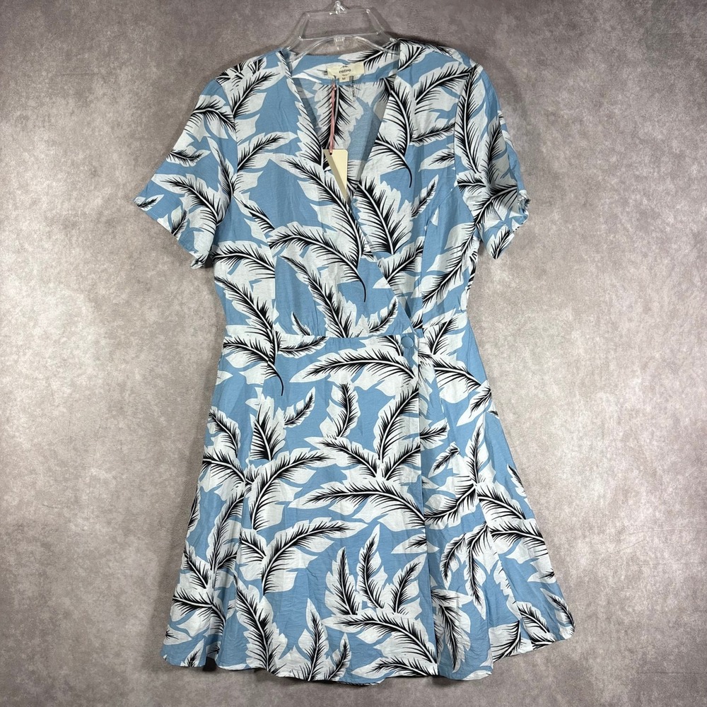 Entro Dress Womens Size M Blue Palm Leaf Print Faux Wrap V-Neck Short Sleeve NEW